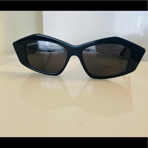 Balenciaga Mens Eyewear Rectangular Frame Sunglasses - Picture 2 of 9